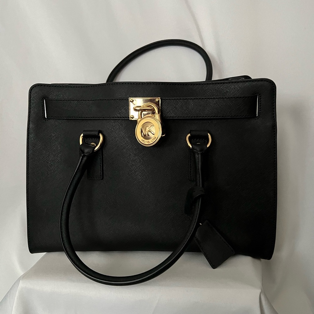 Excellent Condition!!!! Michael Kors - Hamilton Handbag